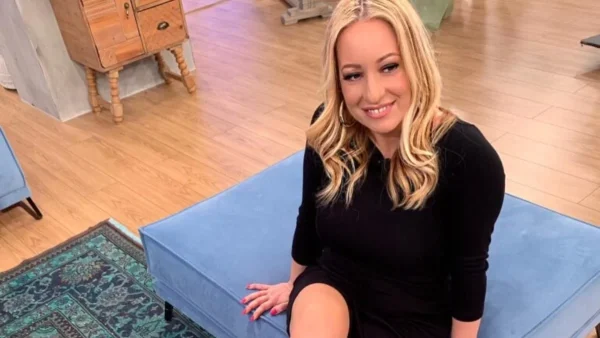 Χωρίς photoshop και φίλτρα - Σπάνιες φωτογραφίες της Αφροδίτης Γραμμέλη με μαγιό