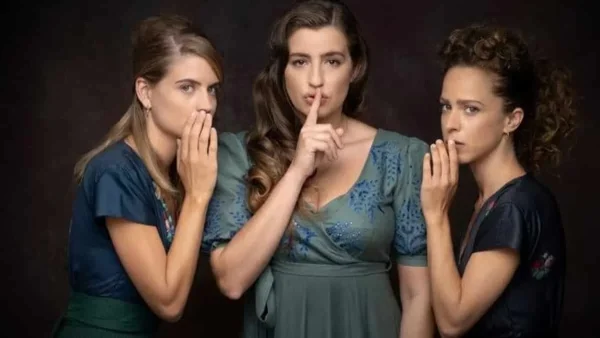 Άγριες Μέλισσες: «Το άτομο είναι αδιανόητο σούργελο...» - Δεν θα πιστέψετε ποιος πρωταγωνιστής ήταν η ψυχή των γυρισμάτων