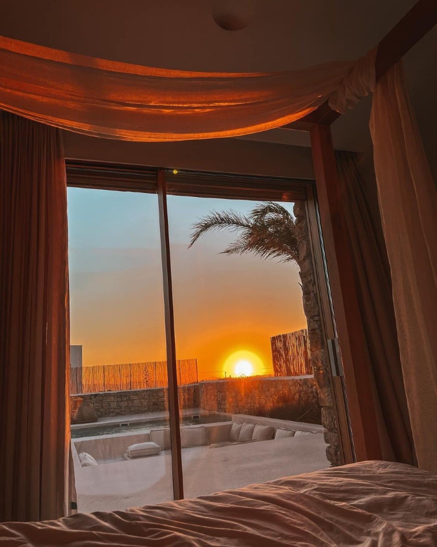 Το δωμάτιο που μένουν Νομικός και Πρέλεβιτς στη Νάξο