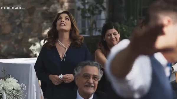 «Ράγισαν καρδιές»: Η Άντζελα Γκερέκου τραγούδησε Βοσκόπουλο στο φινάλε της Γης της Ελιάς και έφερε δάκρυα στο κοινό