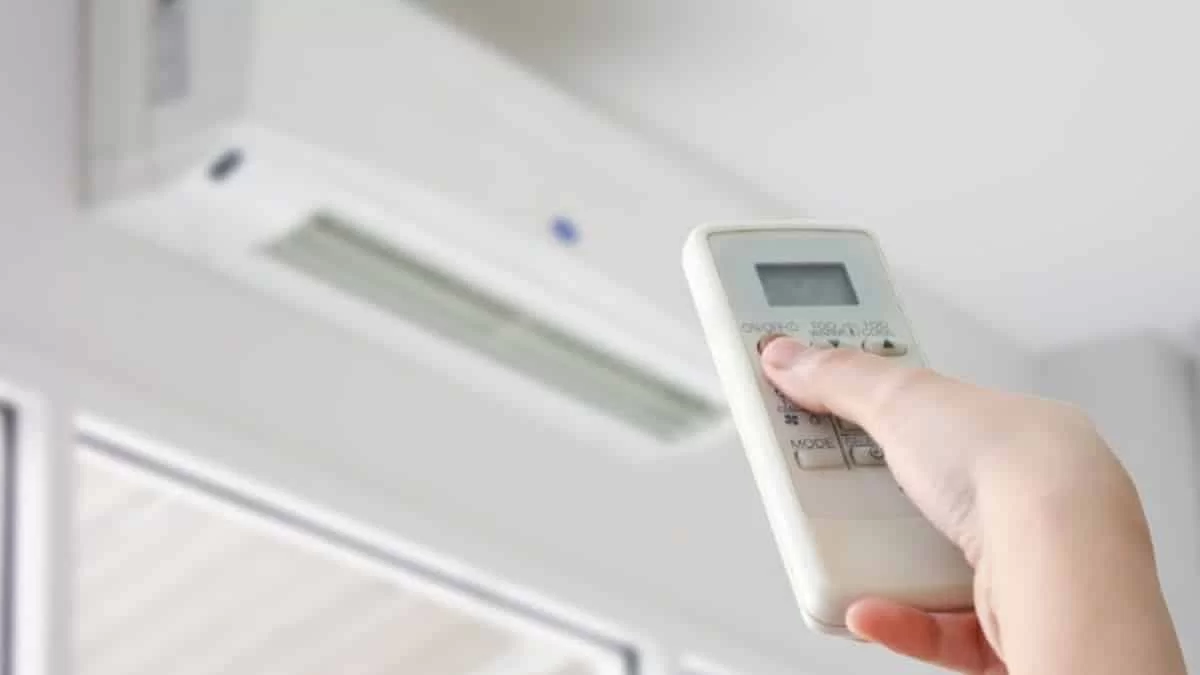 Δεν θα χαλάσεις ούτε ένα ευρώ: Πώς θα δροσίζεσαι το καλοκαίρι χωρίς ερκοντίσιον και ανεμιστήρα