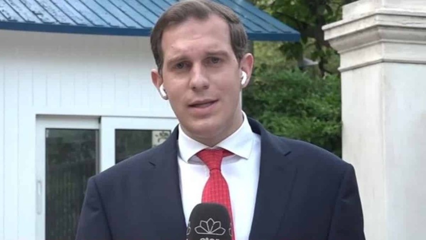 «Η μανία των ψυχαγωγικών εκπομπών να θέλουν να γίνουν ενημερωτικές...» - "Κόλαφος" ο Γιώργος Ευγενίδης