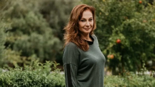 «Τι ντροπή» - "Έκραξε" χωρίς τέλος τον Δημήτρη Λιγνάδη η Φιλαρέτη Κομνηνού