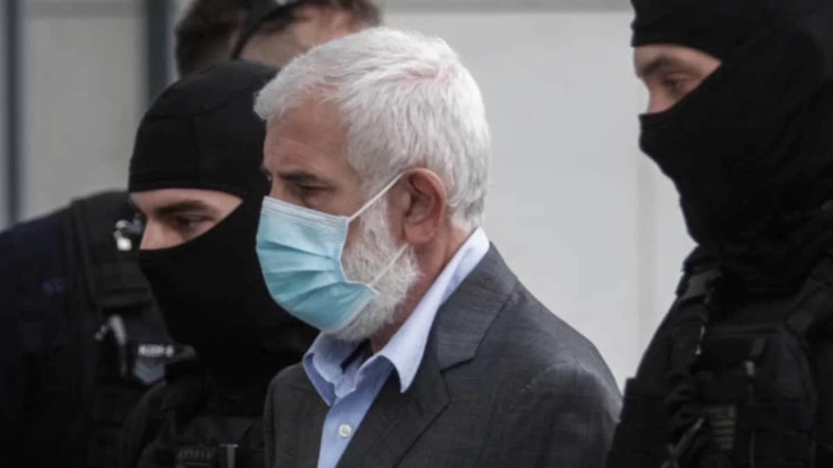 "Έδωσε την παράσταση και πληρώθηκε" - «Σκοτωμός» στο Twitter για την αποφυλάκιση του Φιλιππίδη