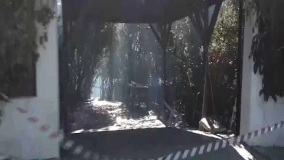 Φωτιά Πεντέλη: Φωτογραφίες μέσα από το καμένο σπίτι του 84χρονου που αυτοκτόνησε