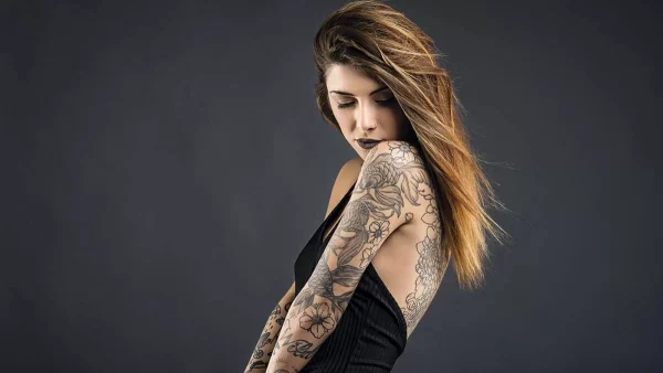 «Σβήσε» τα ανεπιθύµητα tatoo µε laser!