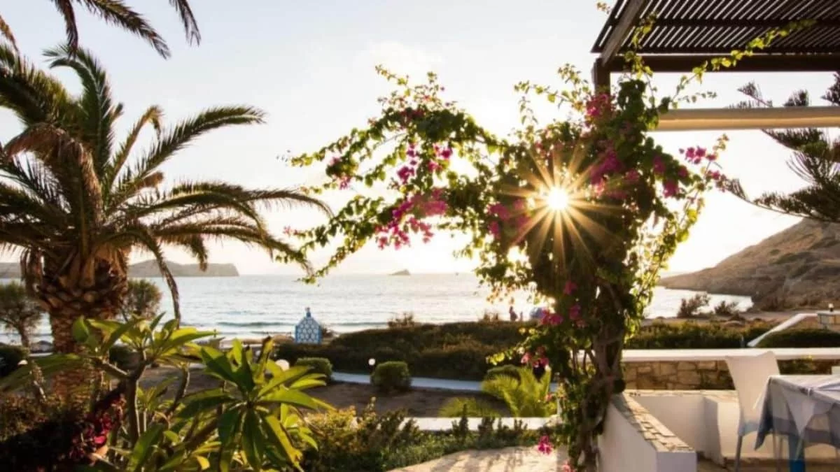 Κάρπαθος: Παραδοσιακά studios και διαμερίσματα μπροστά στη θάλασσα για αξέχαστες διακοπές