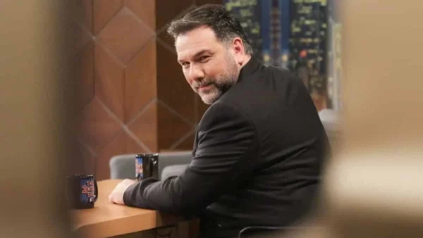 Τα πάνω κάτω στους διαδρόμους του ΑΝΤ1 με τον Γρηγόρη Αρναούτογλου - Ανακοινώθηκε πως...