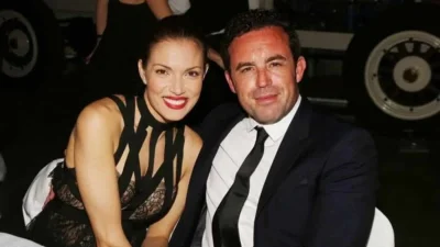 Ζουν τον έρωτά τους Βίκυ Καγιά  και Ηλίας Κρασσάς: Αγκαλιά για ''φεγγαράδα'' στις διακοπές τους