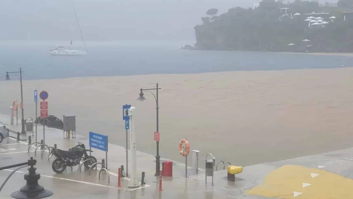 Κακοκαιρία: Κηρύχθηκε σε κατάσταση έκτακτης ανάγκης η Σκύρος μετά τις καταστροφές