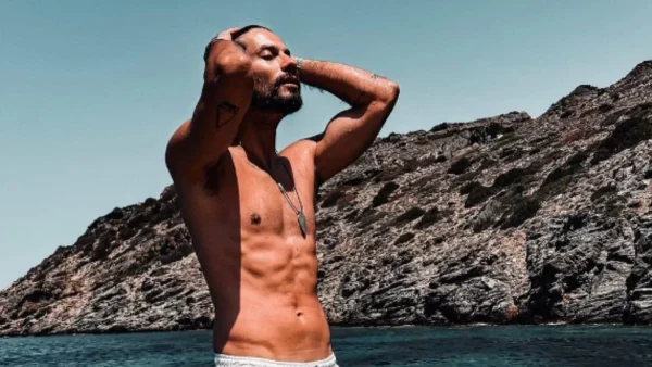 «Αυτό θα πει έρωτας...» - "Λιώνει" για πάρτη της ο Γιώργος Καράβας