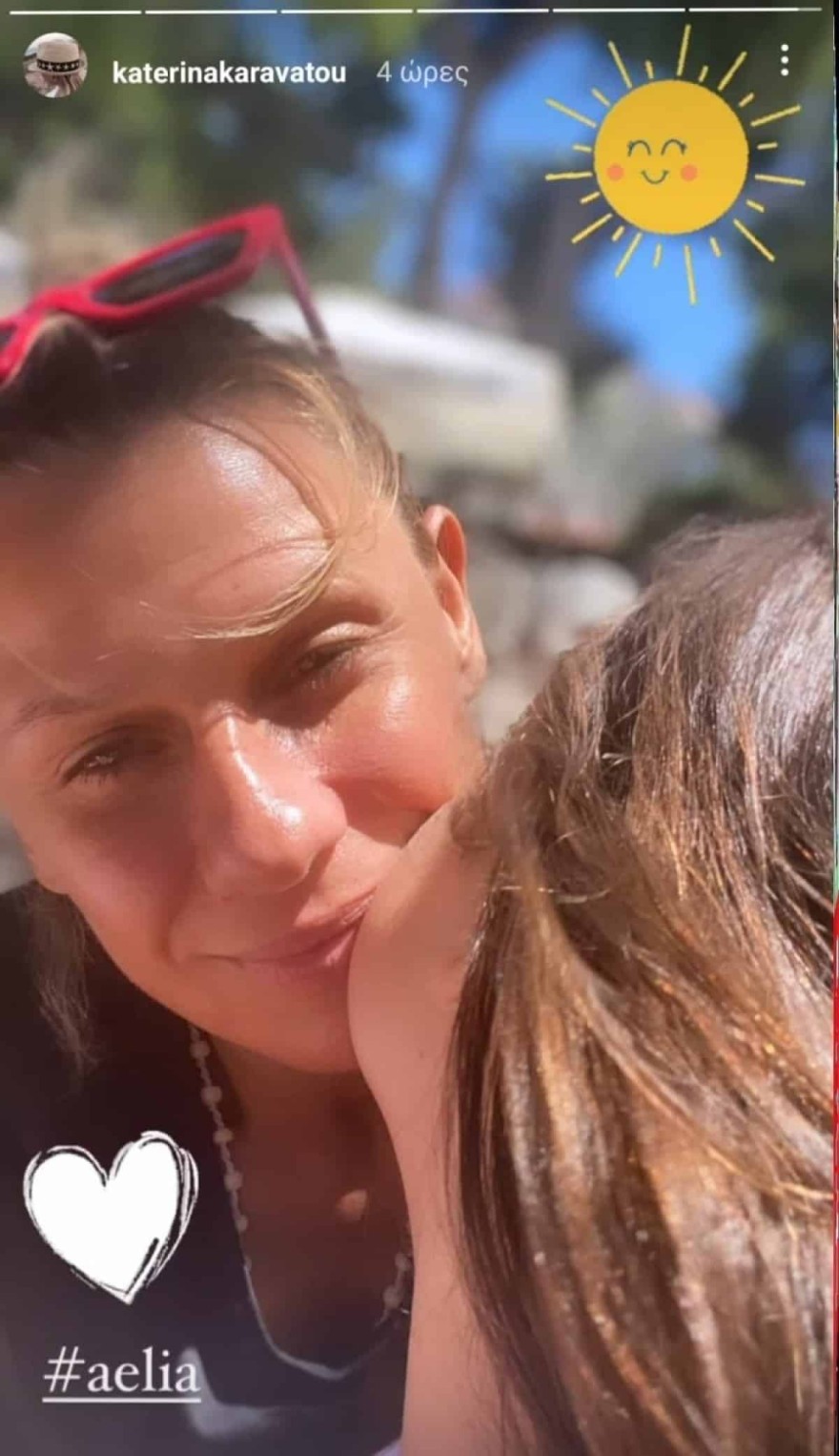 Η Κατερίνα Καραβάτου με τη μικρή της κόρη Αέλια