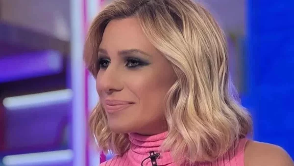 Στιγμές ευτυχίας για την Κατερίνα Καραβάτου μετά το τέλος της εκπομπής της