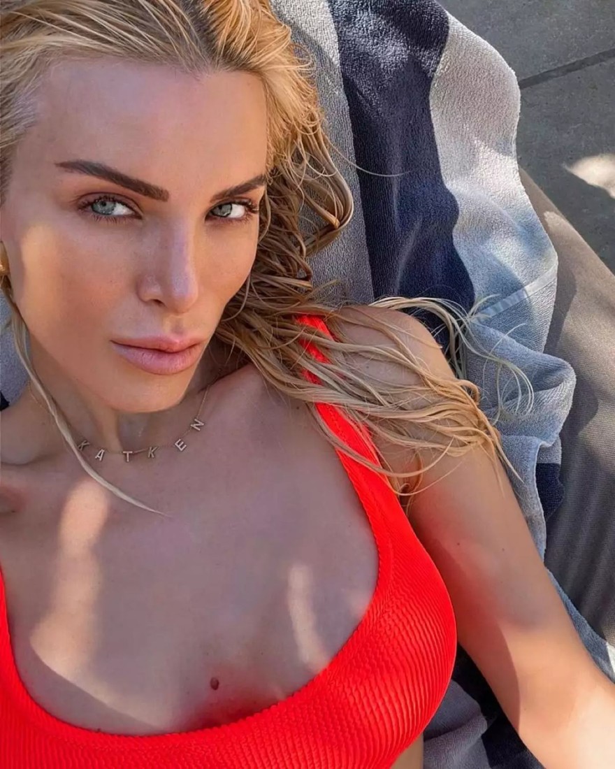 Η Κατερίνα Καινούργιου χωρίς ίχνος μακιγιάζ