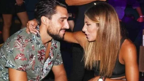 Μαριαλένα Ρουμελιώτη - Σάκης Κατσούλης: Έφτιαξαν βαλίτσες και έφυγαν για Αργοσαρωνικό