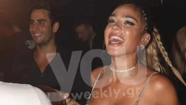 Πρόκειται για τον γάμο της χρονιάς - Εντυπωσιακές φωτογραφίες με την Κόνι ντυμένη νύφη και τον Καπότση στο πλευρό της