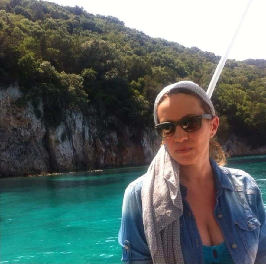 Ελένη Λευτεριώτη - Κωνσταντίνου και Ελένης