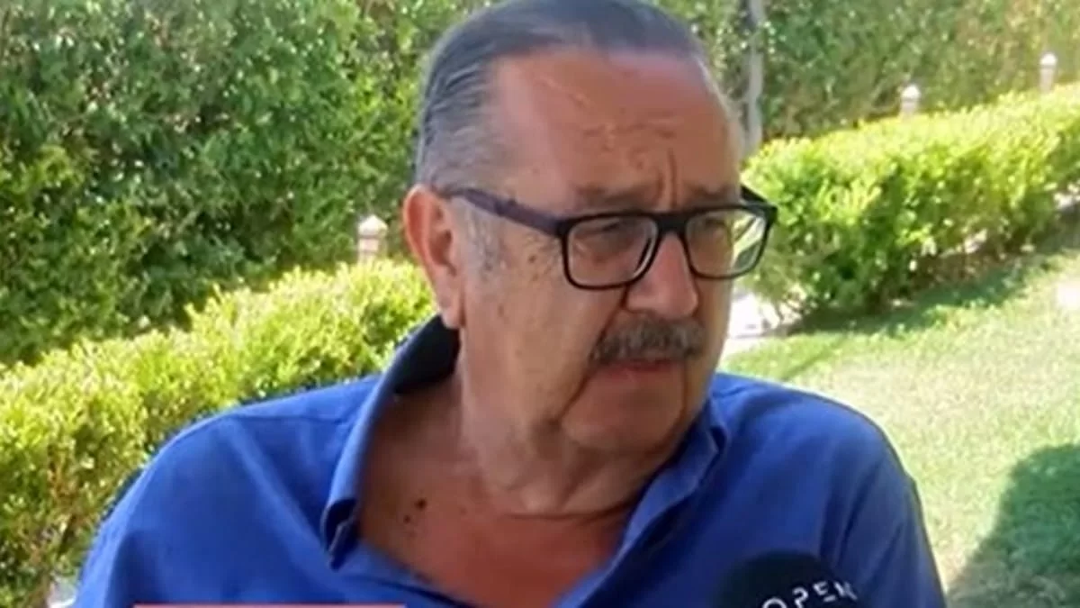 «Τον κρέμασαν στα μανταλάκια και του κατέστρεψαν την...» - Απασφάλισε ο Τάσος Κωστής για τον Κιμούλη