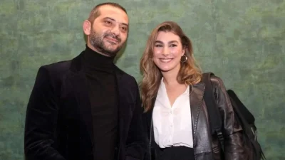 Η εγκυμοσύνη της πάει - Οι νέες φωτογραφίες της Χρύσας Μιχαλοπούλου από τις διακοπές της λίγο πριν γεννήσει