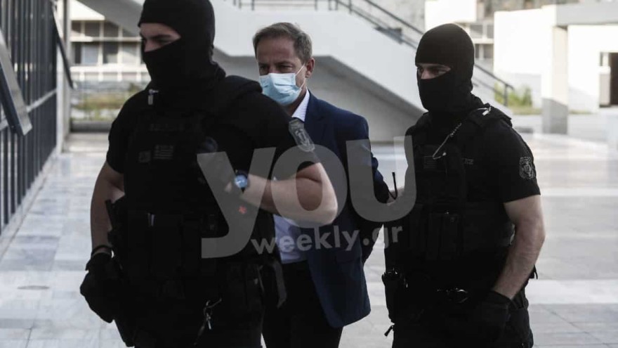 Τα πλάνα του από το δικαστήριο