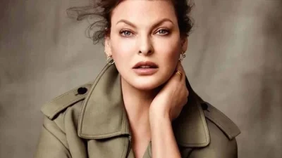 Ένα χρόνο μετά την παραμόρφωση του προσώπου της η Λίντα Εβαντζελίστα επιστρέφει στις πασαρέλες