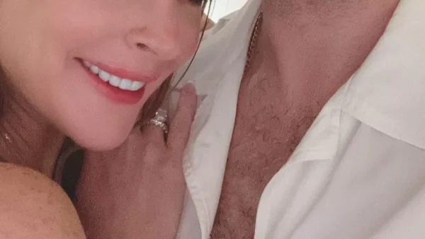 Αγαπημένη τραγουδίστρια παντρεύτηκε και το ανακοίνωσε με μια φωτογραφία στο Instagram