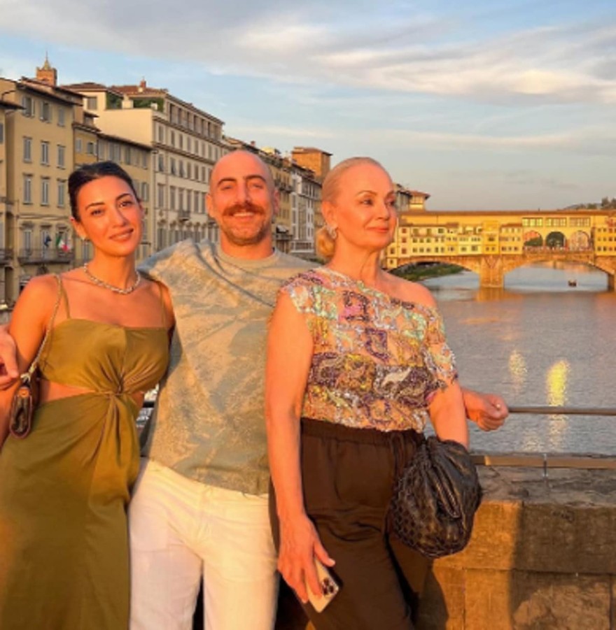 Ευγενία Σαμαρά - Μητέρα