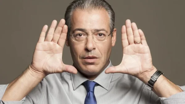 «Πονοκέφαλος» για τον Νίκο Μάνεση - Το πρόσωπο που πάει απέναντι από την εκπομπή του