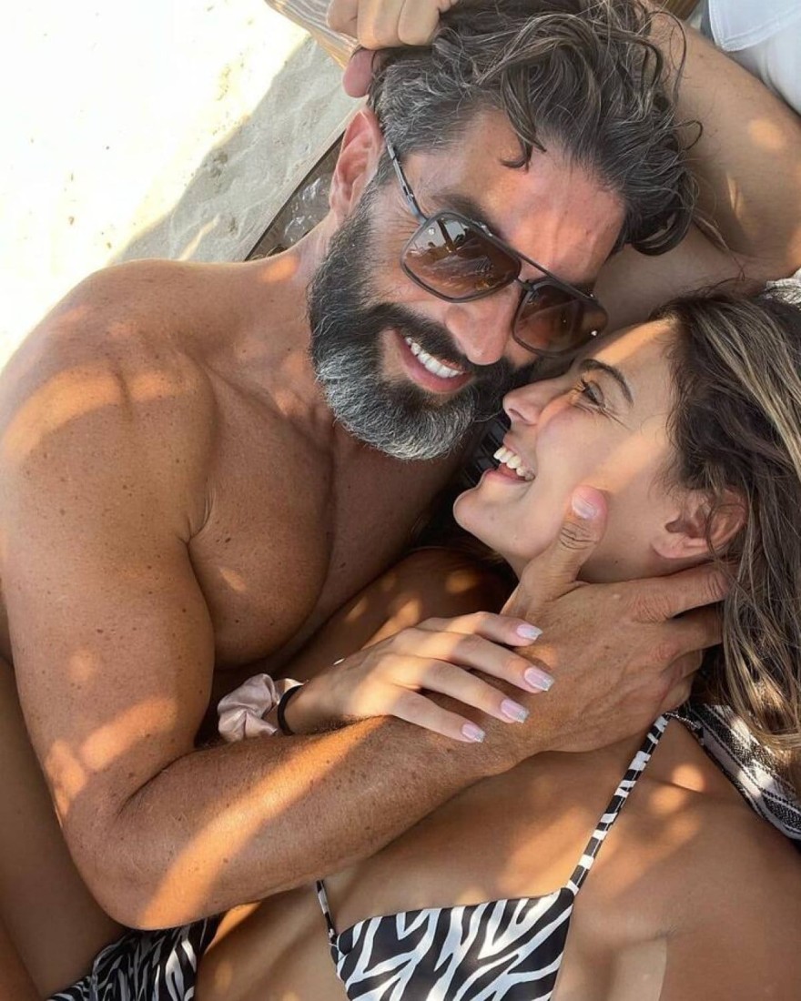 Mαρτίκας και Ανδριώτου σε κοινές διακοπές στη Χαλκιδική