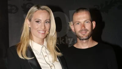 Ελεονώρα Μελέτη: Δεν τους άφησε λεπτό από την αγκαλιά του - Βραδινή έξοδος με τον Μαροσούλη και τον πεθερό της, Ηλία