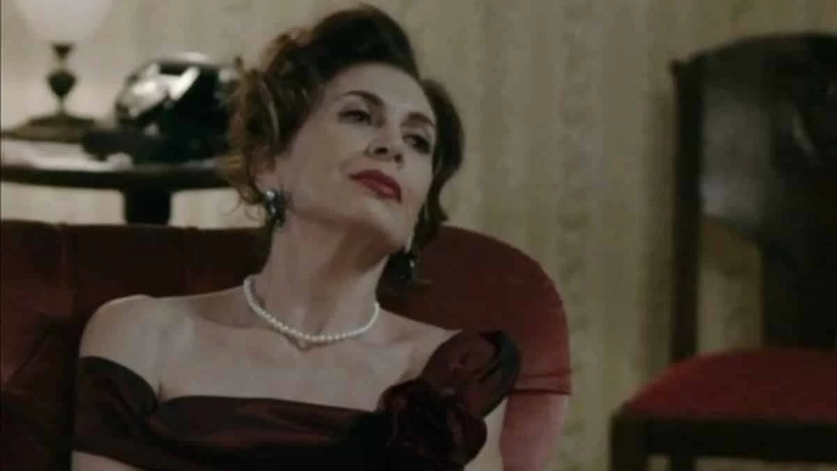 Άγριες Μέλισσες: «Είχε το χειρότερο και πιο βασανιστικό...» - Το Twitter σπάραξε με τον τραγικό θάνατο της αρχόντισσας Μυρσίνης