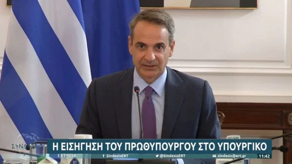 Πυρ και μανία ο Κυριάκος Μητσοτάκης: «Φτάνει με τους "πυροσβέστες της ξαπλώστρας"»