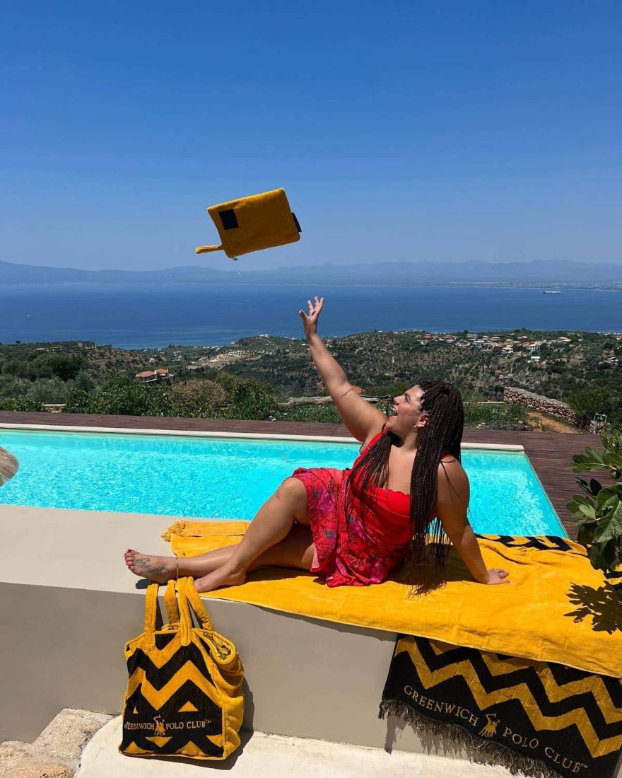 Δανάη Μπάρκα μαγιό