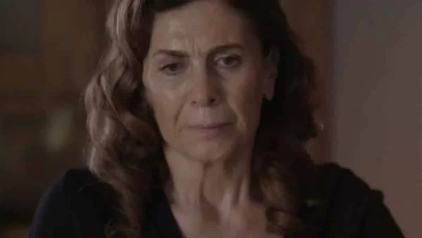 Άγριες Μέλισσες: «Κατάλαβε ποιος είναι τελικά ο Σέργιος...» - Η συγκλονιστική στιγμή της Μυρσίνης που θα καθηλώσει τους πάντες