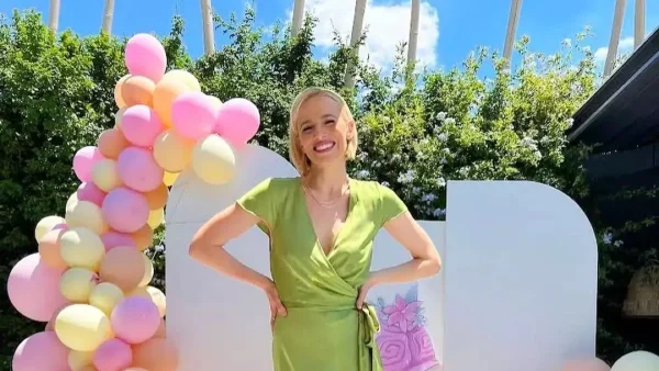 Έκλεισε έναν χρόνο και ο τόπος γέμισε ροζ μπαλόνια - Φωτογραφίες από το φαντασμαγορικό πάρτι της Νάντιας Μπουλέ για την κόρη της