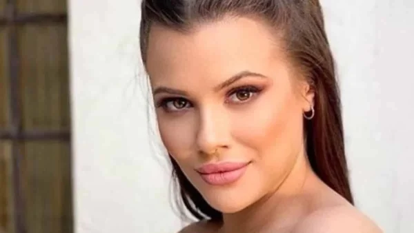 Στιγμές ευτυχίας για τη Λάουρα Νάργες - Οι νέες φωτογραφίες με την φουσκωμένη κοιλίτσα της στον 6ο μήνα της εγκυμοσύνης της