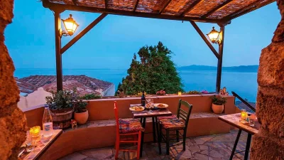 Οινόμελο: Το νούμερα ένα στέκι της Μονεμβάσιας - Κοντά στον τόπο καταγωγής της Αθηνάς Οικονομάκου