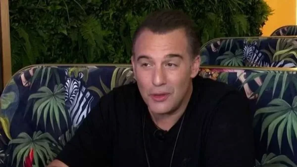 «Είχα κακές συνεργασίες, όταν μου χαμήλωναν το μικρόφωνο...» - Ξεσπά ο Θάνος Τζάνης για τις δυσκολίες στην καριέρα του