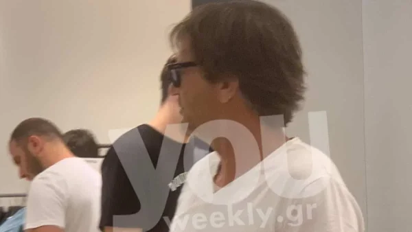 Κι όμως δεν κάνει διακοπές στην Άνδρο - Που πέτυχε ο φωτογραφικός φακός τον Ματέο Παντζόπουλο