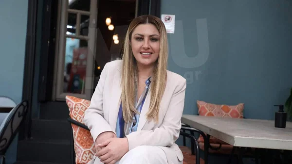 Αναστάτωσε τους πάντες η Έλενα Παπαρίζου - Η ανάρτηση με μαγιό που προκάλεσε πανικό