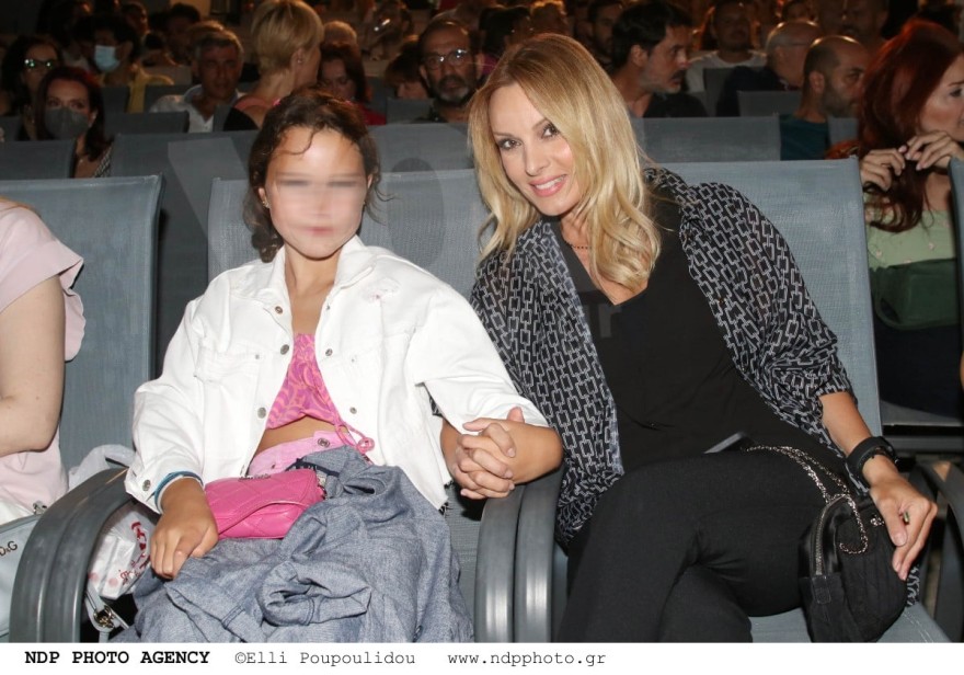 Αποκλειστική φωτογραφία της Πέγκυς Ζήνα με την κόρη της