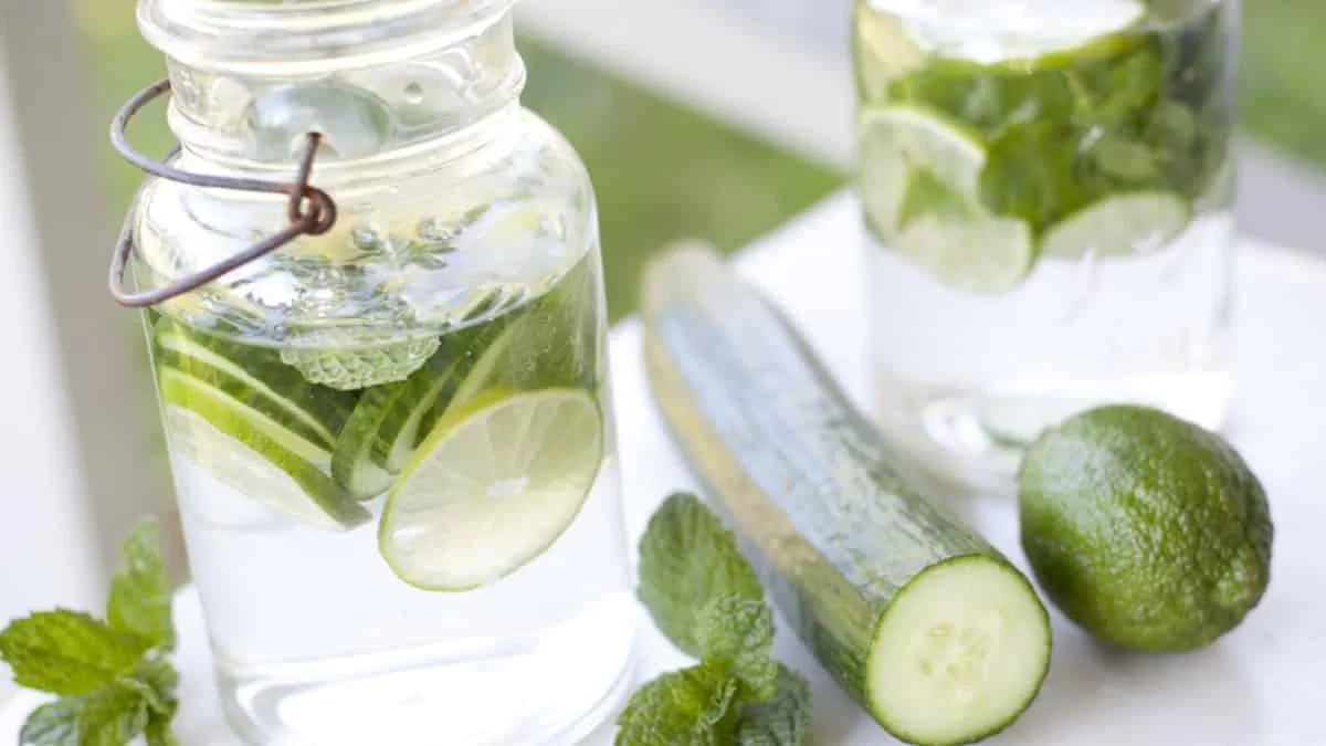 Με μελιτζάνα, αγγούρι και άλλα 3 υλικά - Το ιδανικό σπιτικό ρόφημα για να ενεργοποιήσεις τον μεταβολισμό σου