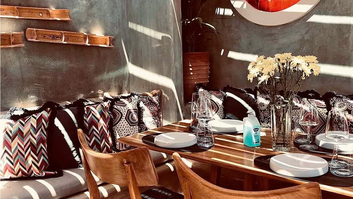 Seaside Santorini: Γκουρμέ κουζίνα, sushi bar και εξωτικά cocktails