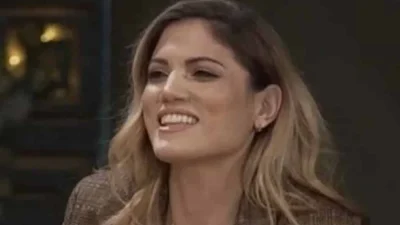 «Κάνω εμετό...» - Πυρ και μανία η Μαίρη Συνατσάκη στο Instagram