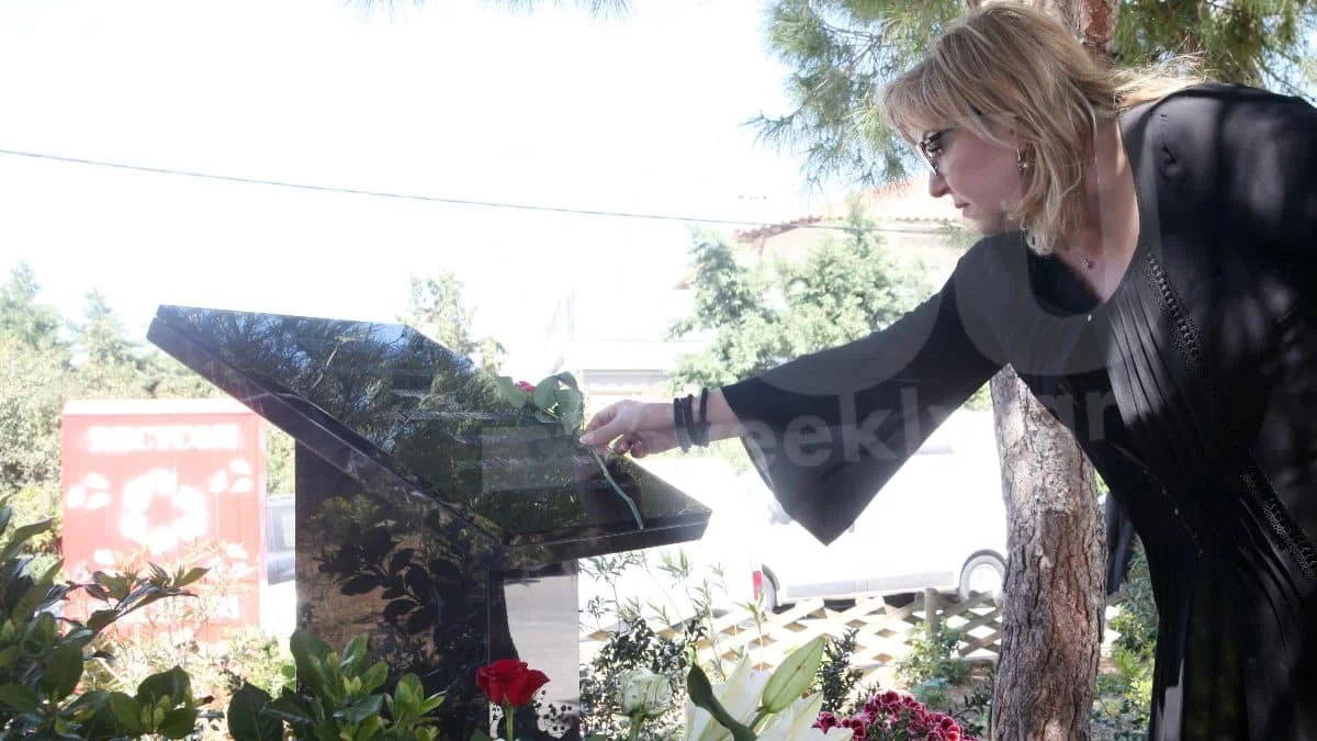 «Ευχαριστούμε...» - Ξέσπασε ένα χρόνο μετά από την δολοφονία του  Γιώργου Καραϊβάζ η σύζυγός του, Στάθα