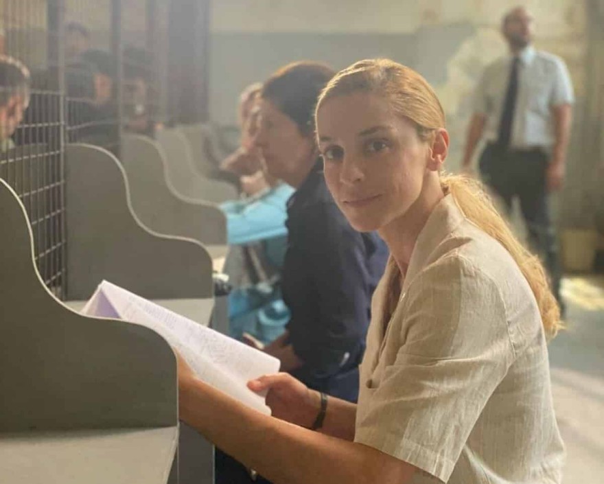 Η Γιουλίκα Σκαφιδά στα γυρισματα του «Μια νύχτα του Αυγούστου»