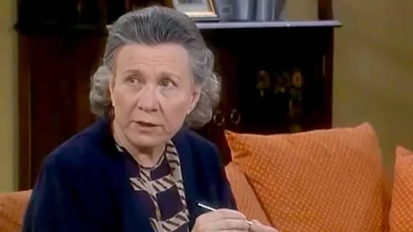 ''Να αγαπήσετε όπως η Μάχη τον Αριστείδη'' - Σπαραγμός στο twitter για την Σούλα Αθανασιάδου