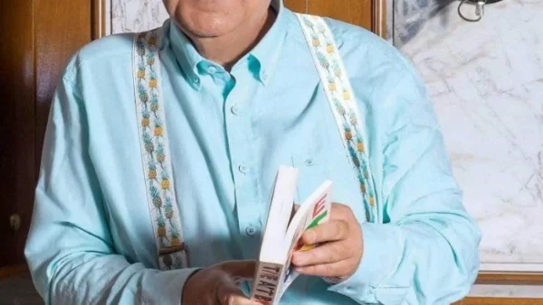 Τηλεοπτικό ''γκολ'' από τα αποδυτήρια - Μετά τις Άγριες Μέλισσες θα τον δούμε στο «Χαιρέτα μου τον Πλάτανο»