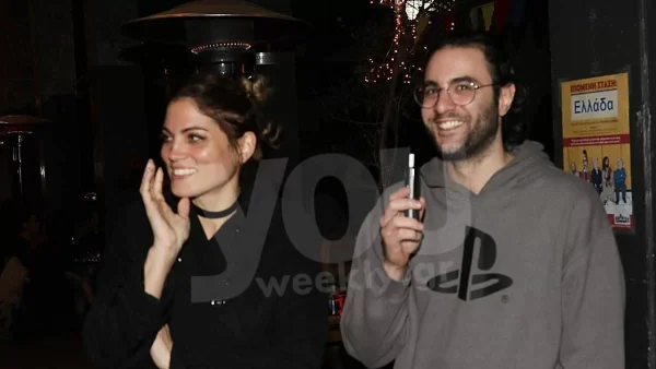 Τον ακολουθεί παντού όπου κι αν πηγαίνει - Στο πλευρό του Ίαν Στρατή η Μαίρη Συνατσάκη