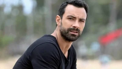 Τρομάξαμε να τον αναγνωρίσουμε - Αγνώριστος ο Σάκης Τανιμανίδης με μακρύ ξανθό μαλλί